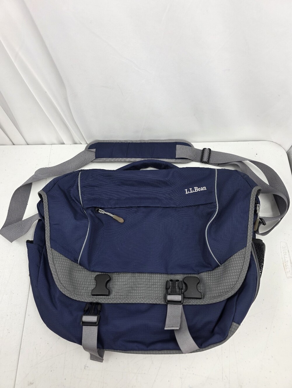 L.L. Bean Nylon Briefcase Messenger Laptop Bag Multi-Pocket Navy Blue Padded.
